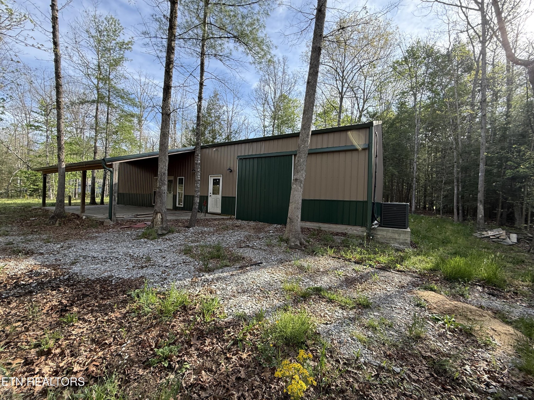 223 Crouch Branch Lane Allardt TN 38504
