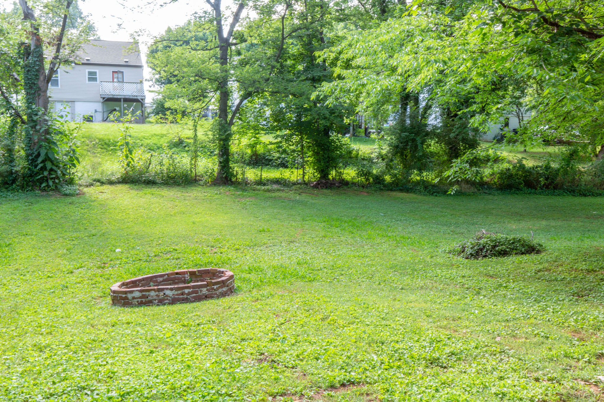 2006 Thomas Avenue Columbia TN 38401