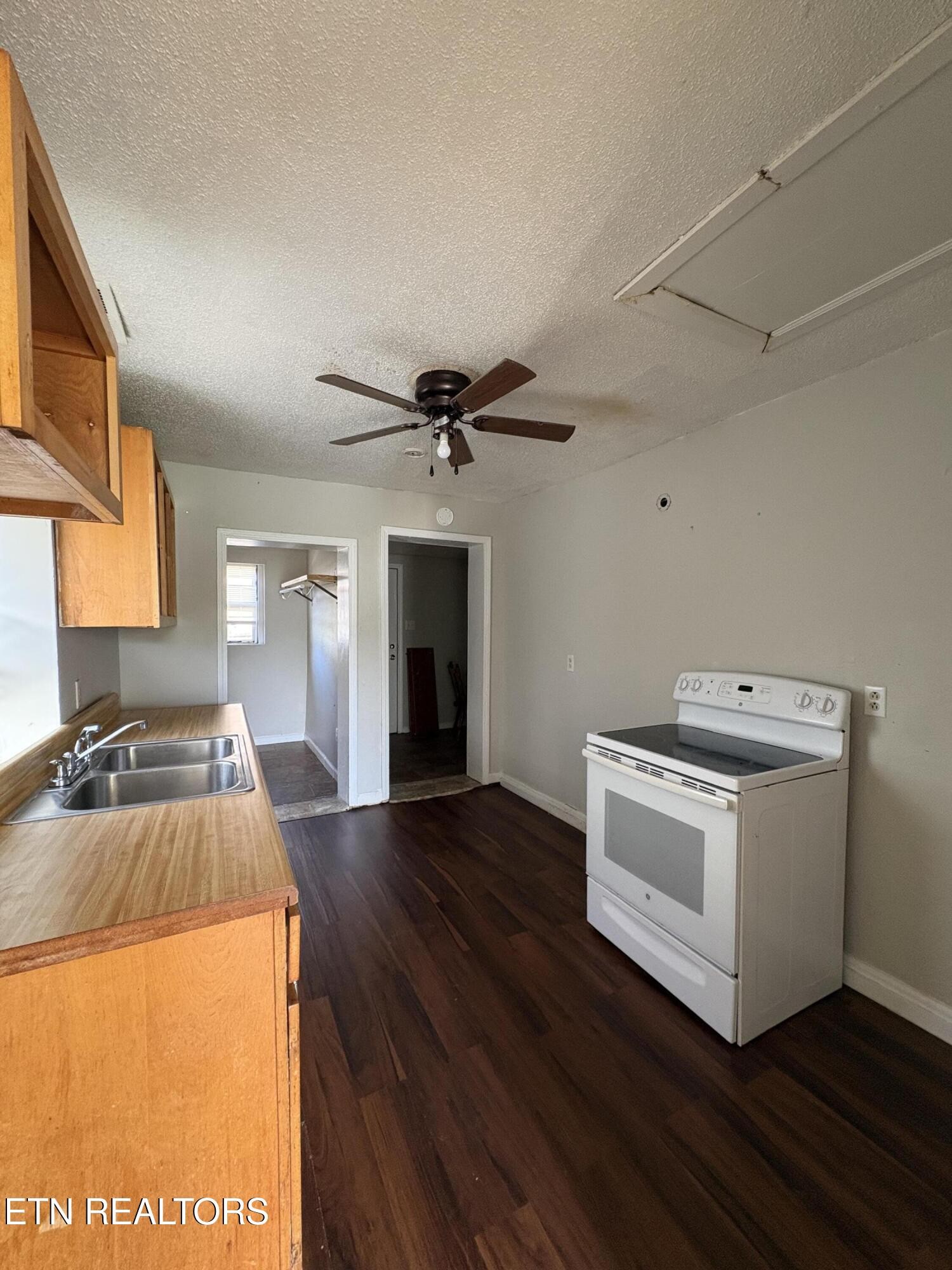 823 Siluria Street Harriman TN 37748