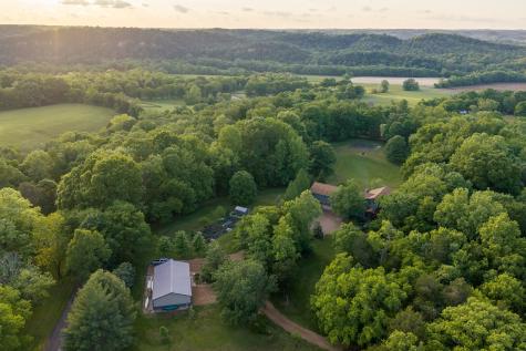 1098 Fred Gibbs Road White Bluff TN 37187