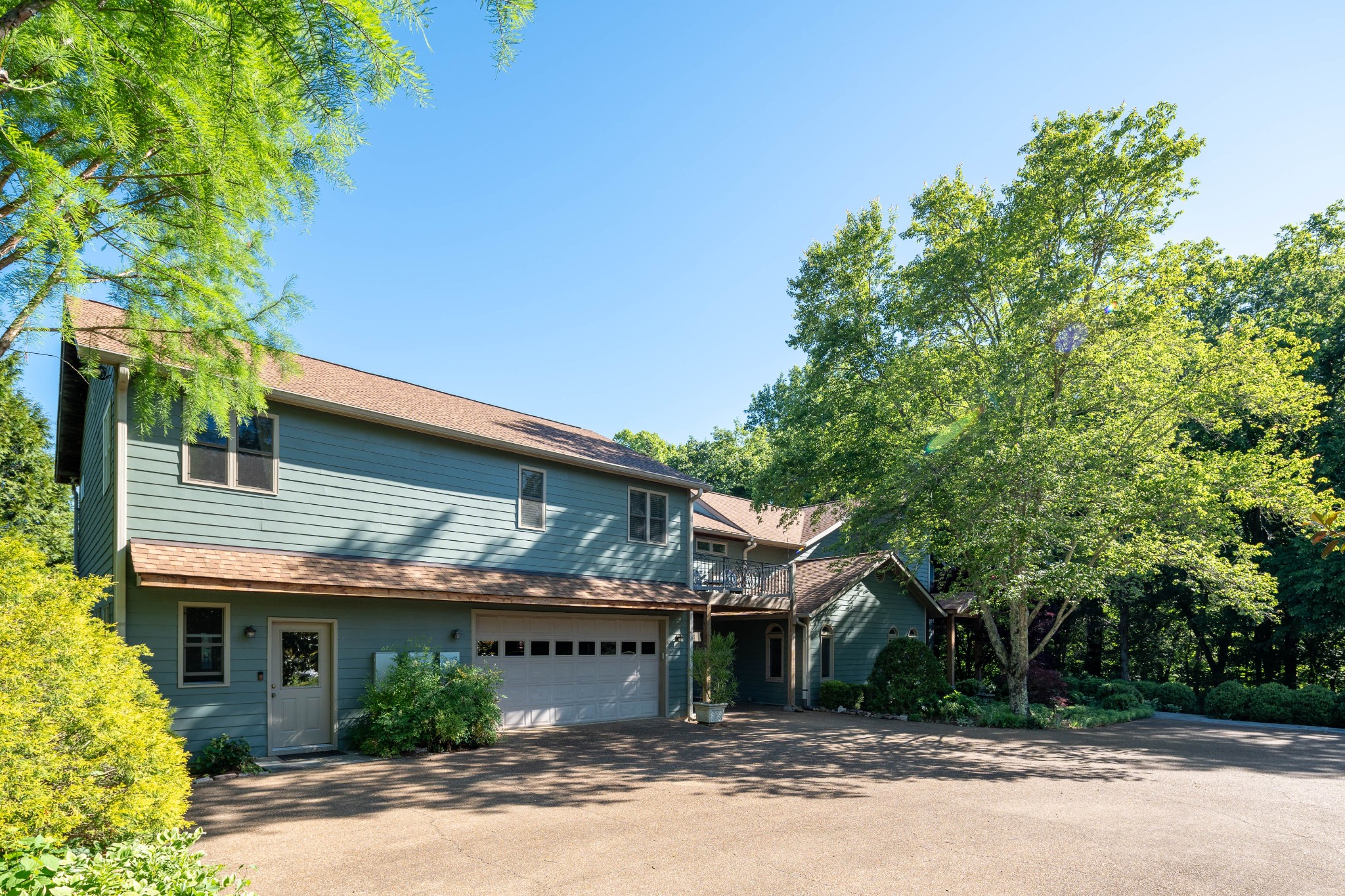 1098 Fred Gibbs Road White Bluff TN 37187
