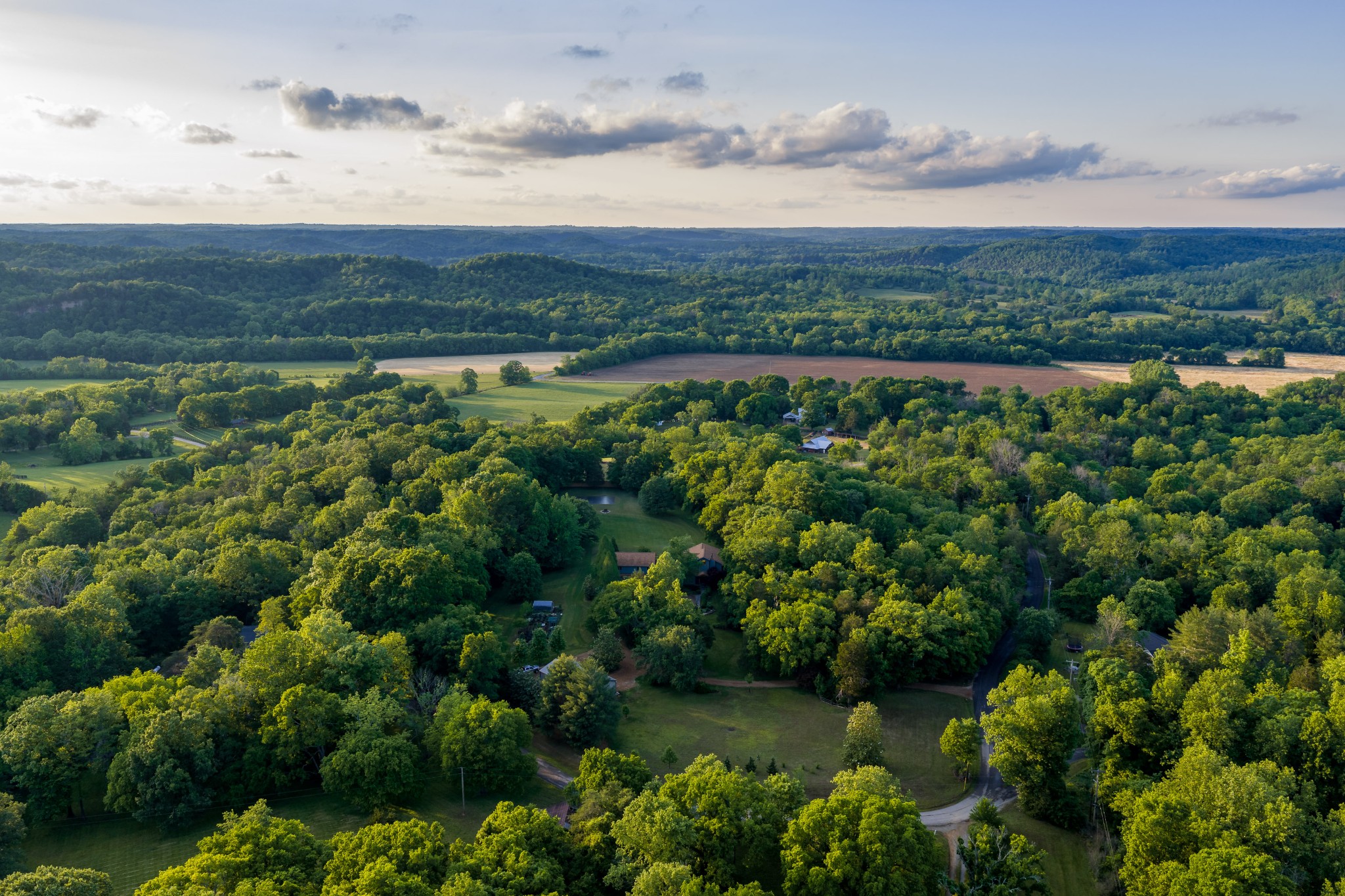 1098 Fred Gibbs Road White Bluff TN 37187