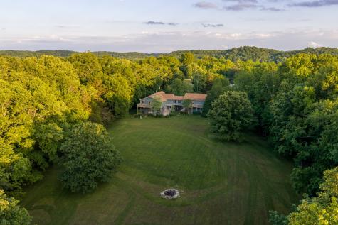 1098 Fred Gibbs Road White Bluff TN 37187