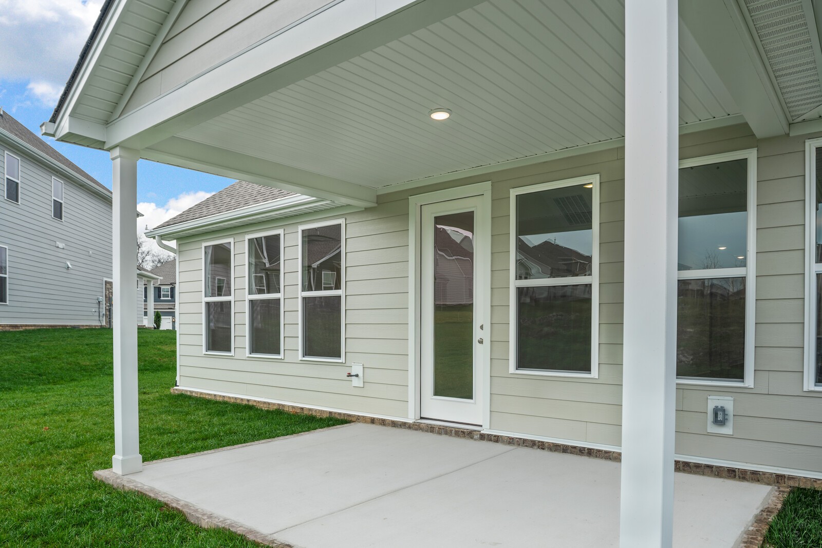 629 Conifer Drive Spring Hill TN 37174