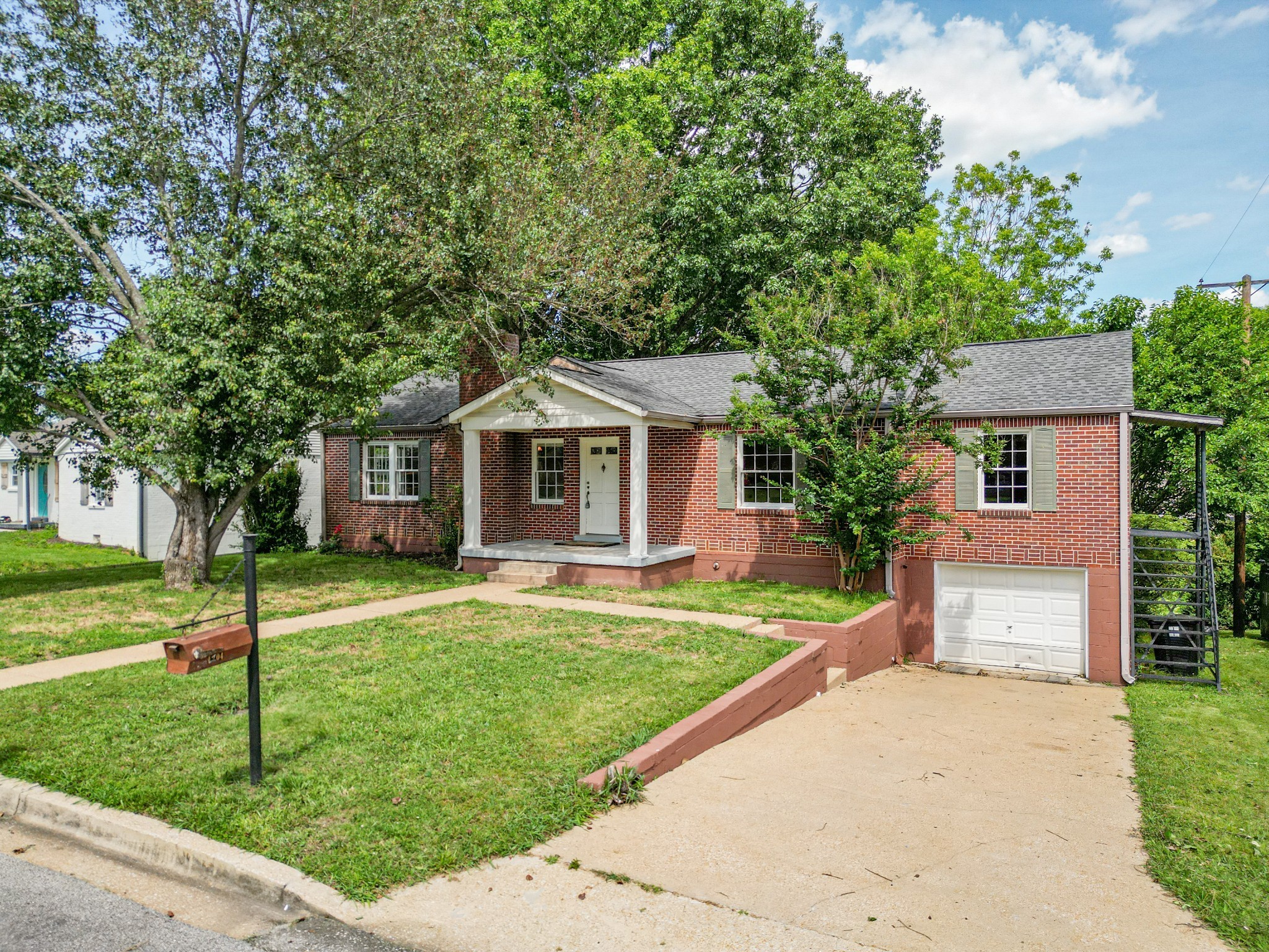 1204 Rolling Fields Drive Columbia TN 38401