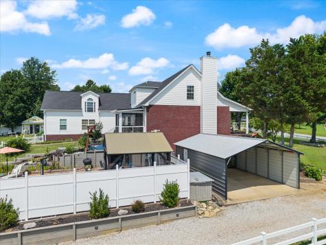 502 Woody Way Burns TN 37029