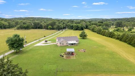 4330 River Lane Milton TN 37118