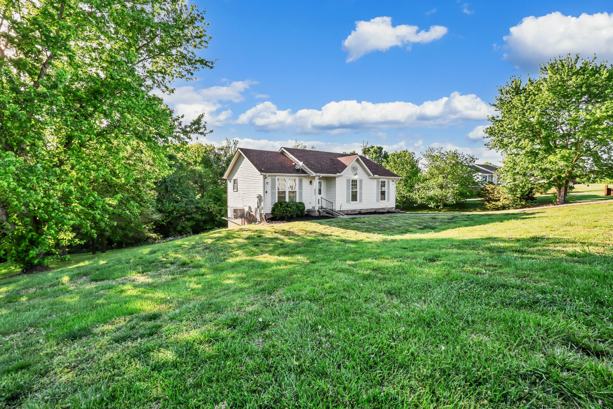 2660 Holt Lane Clarksville TN 37043