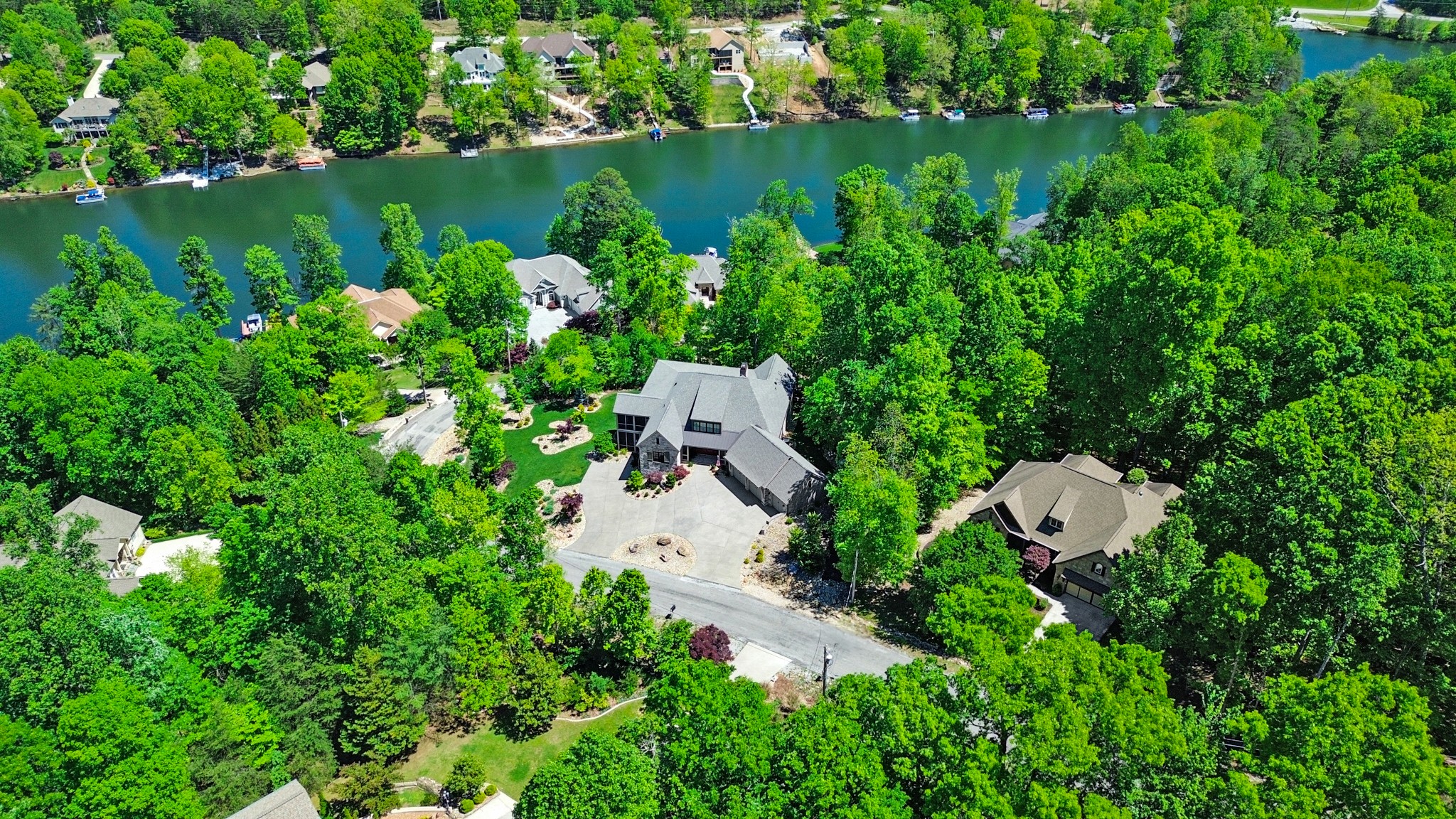 142 Pineridge Loop Crossville TN 38558