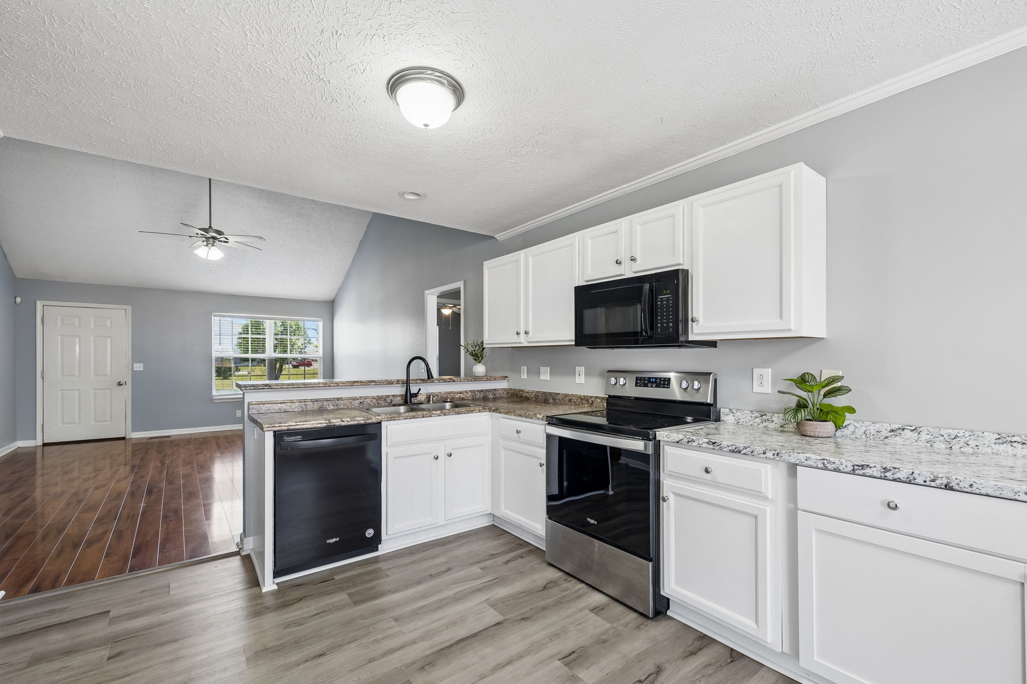 1328 Peachtree Street Murfreesboro TN 37129
