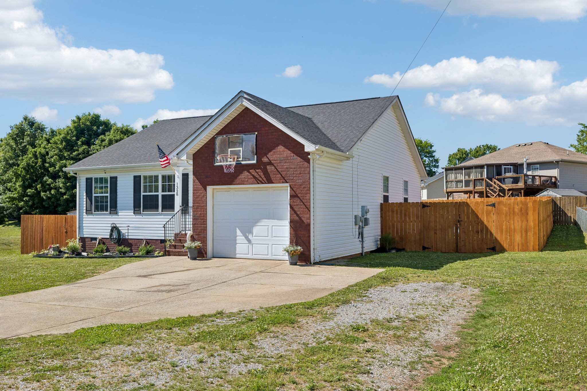 1328 Peachtree Street Murfreesboro TN 37129