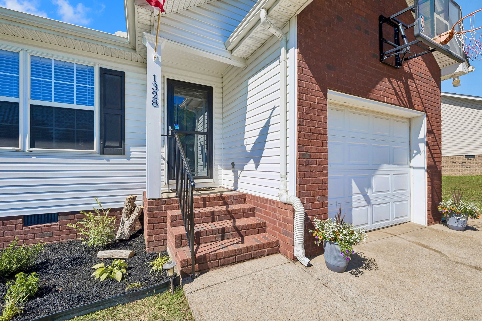 1328 Peachtree Street Murfreesboro TN 37129