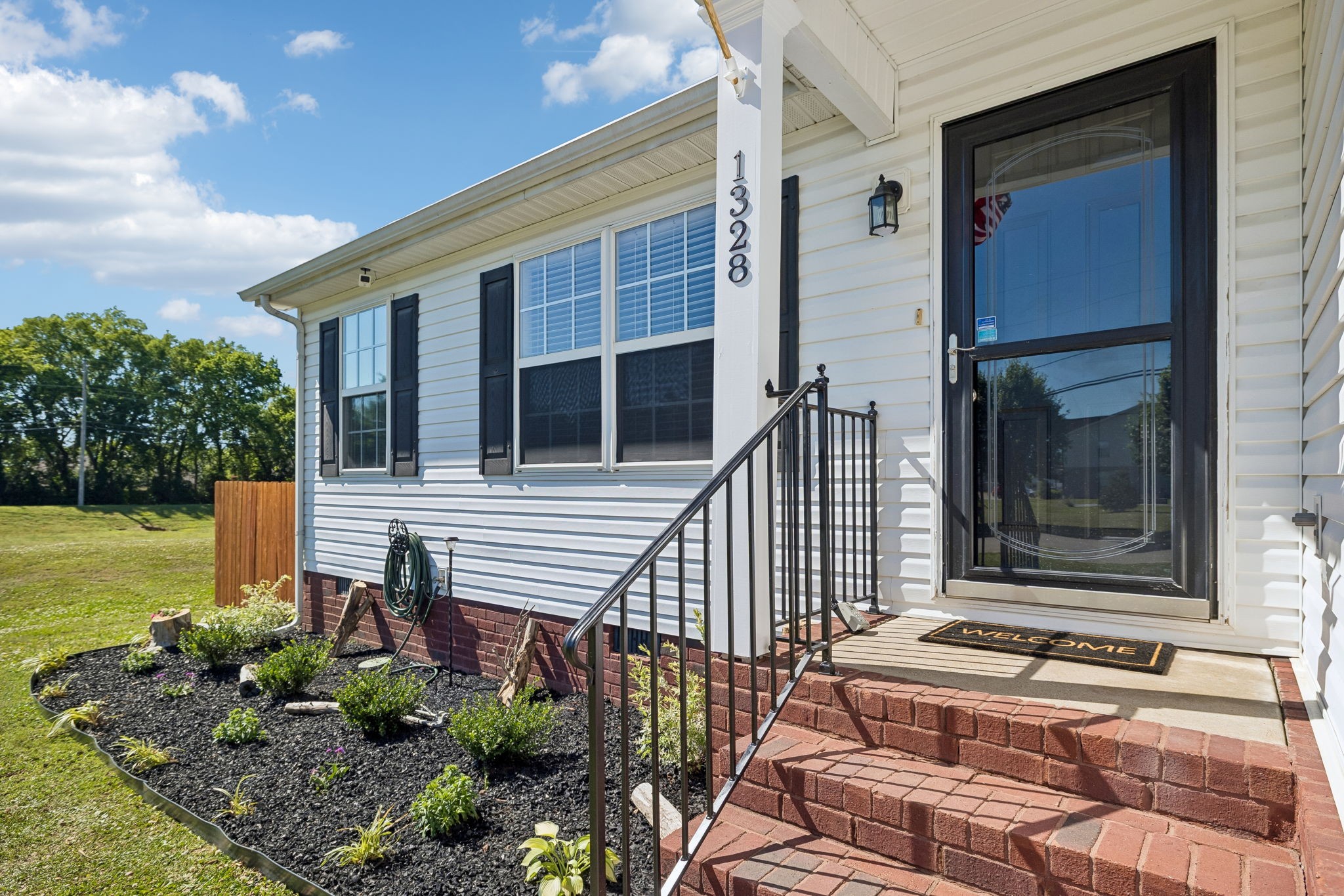1328 Peachtree Street Murfreesboro TN 37129