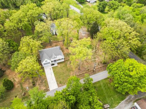 582 Als Lane Clarksville TN 37042