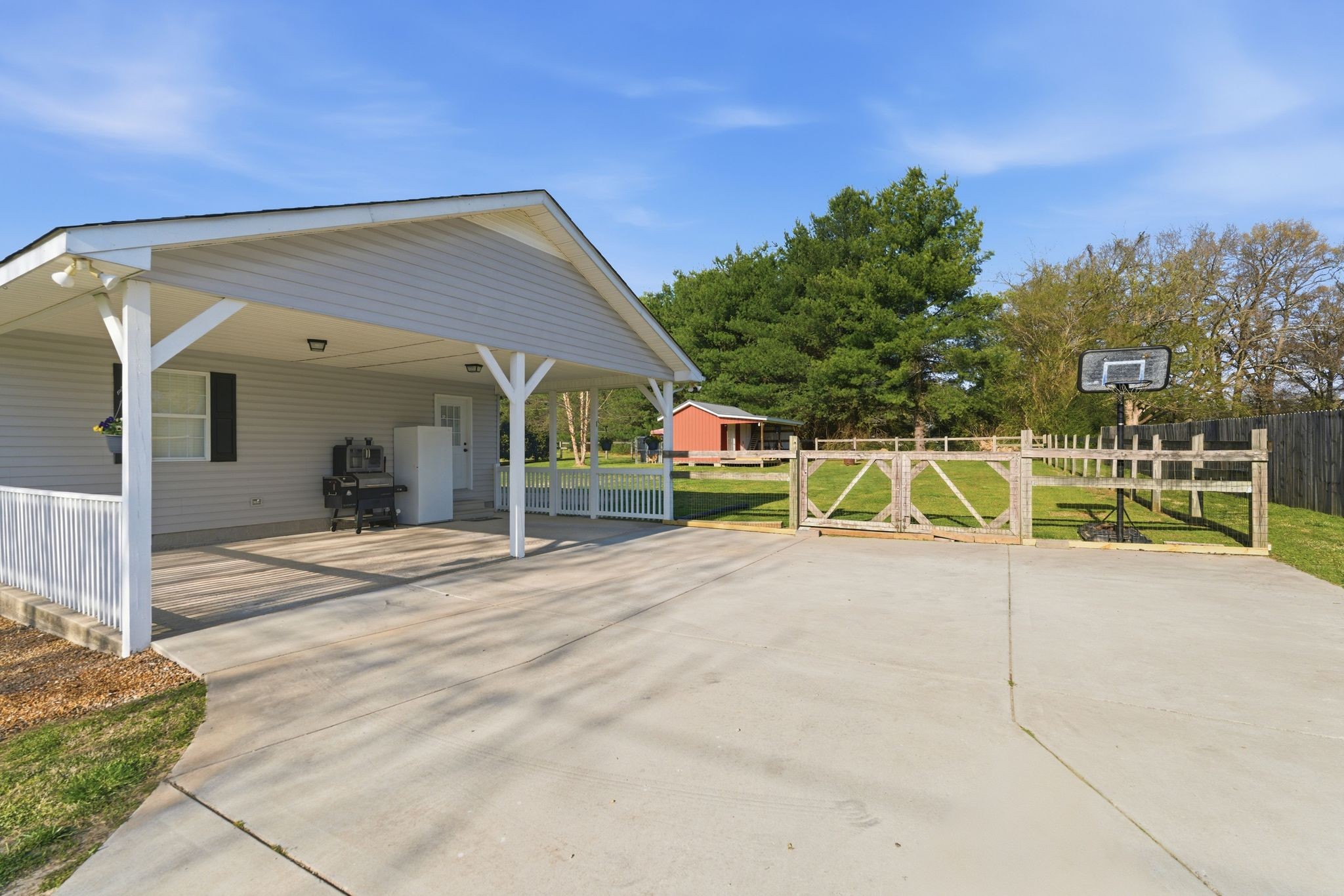 3956 Powers Bridge Road Manchester TN 37355