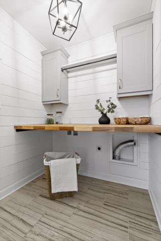 718 Windrush Loop Chattanooga TN 37421