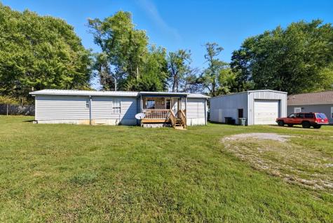 207 Center Street Portland TN 37148