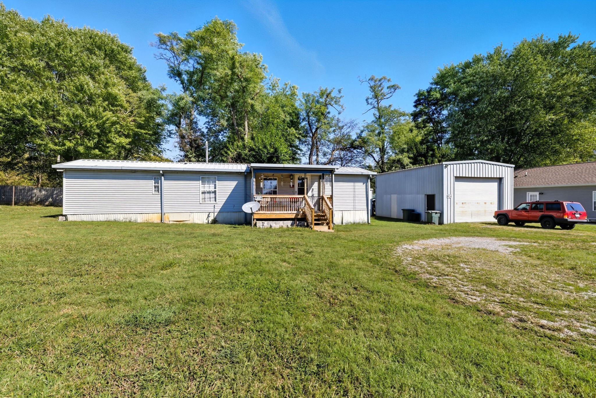 207 Center Street Portland TN 37148