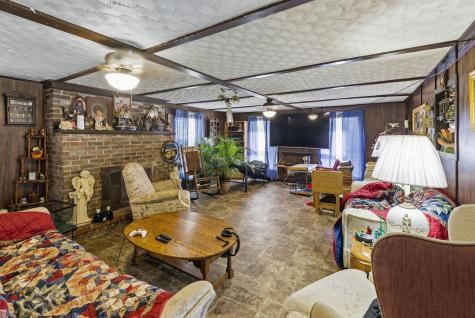 207 Center Street Portland TN 37148