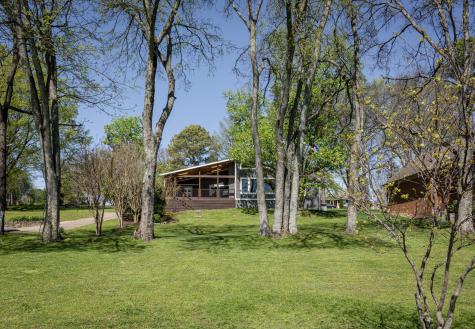 1115 Shoreside Drive Hendersonville TN 37075