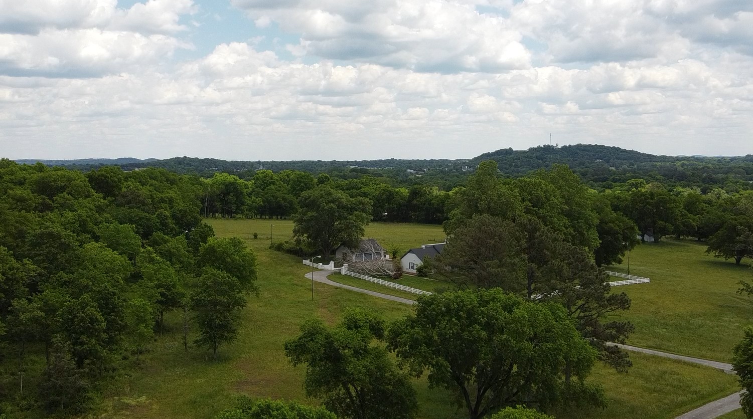 6218 Cayce Lane Columbia TN 38401