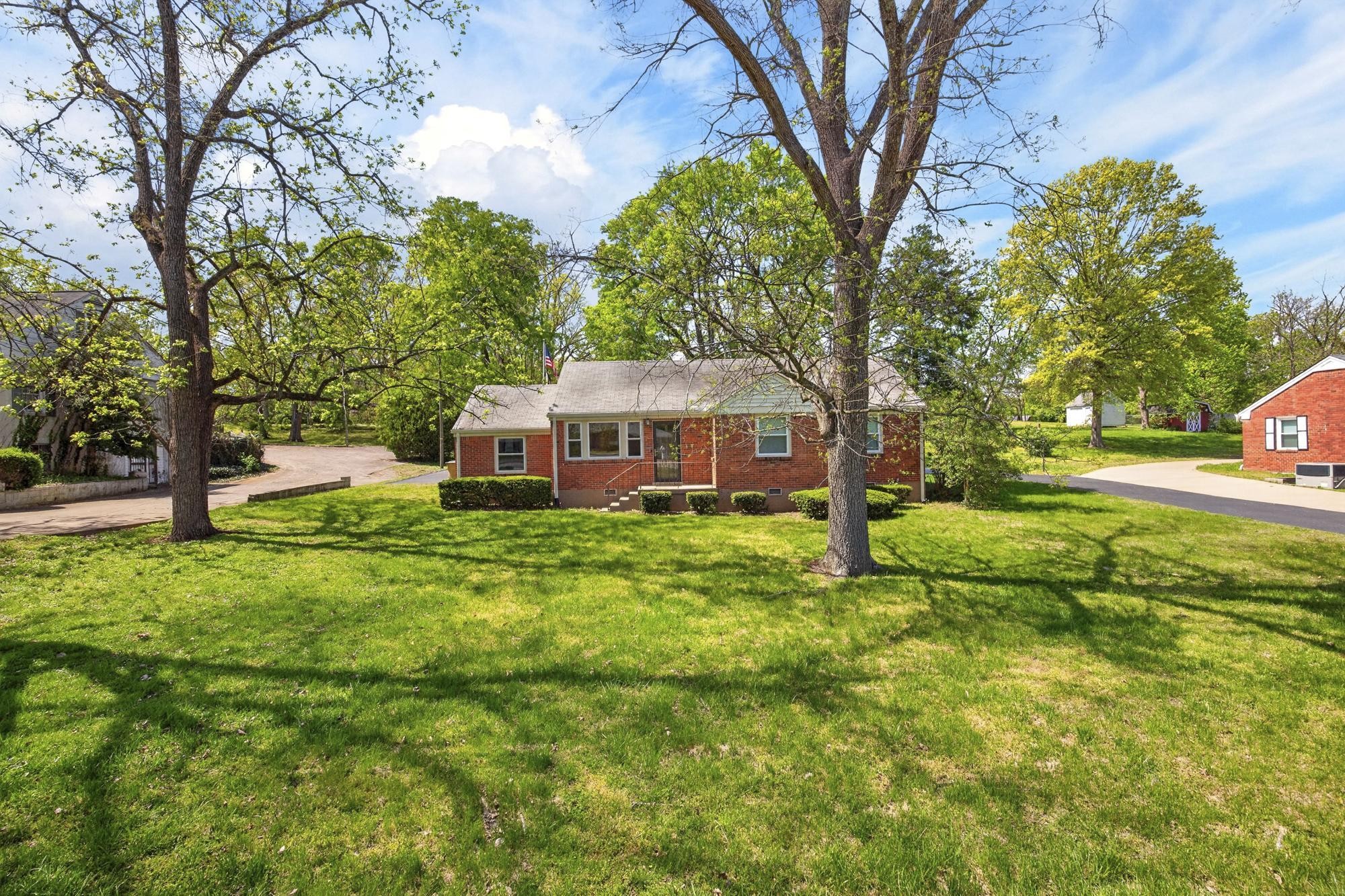 116 S Graycroft Avenue Madison TN 37115