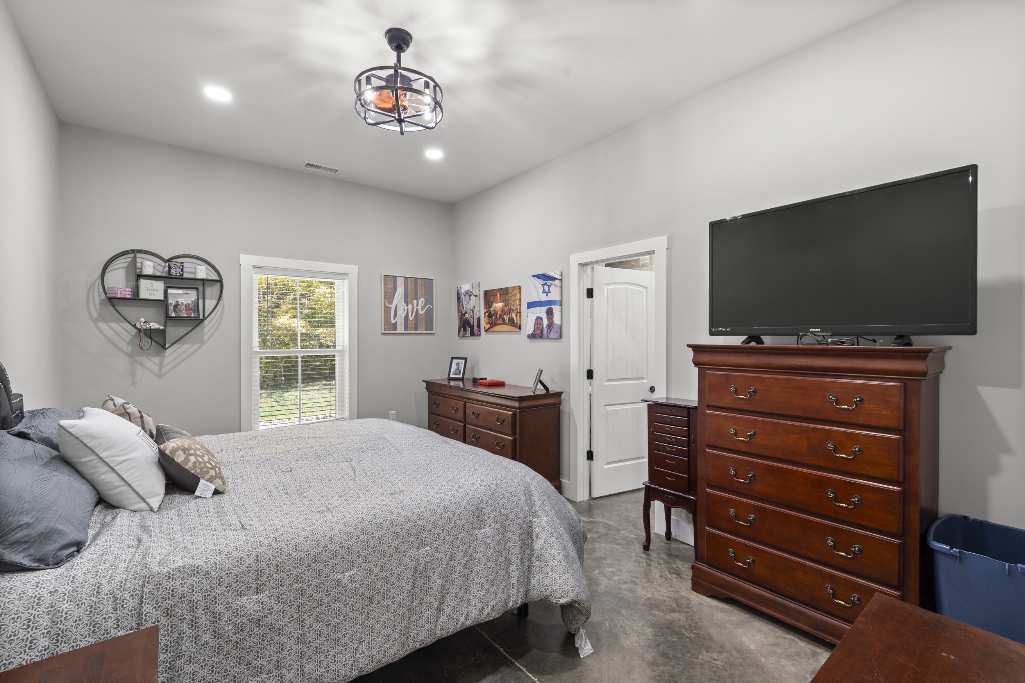 594 Highway 100 Centerville TN 37033