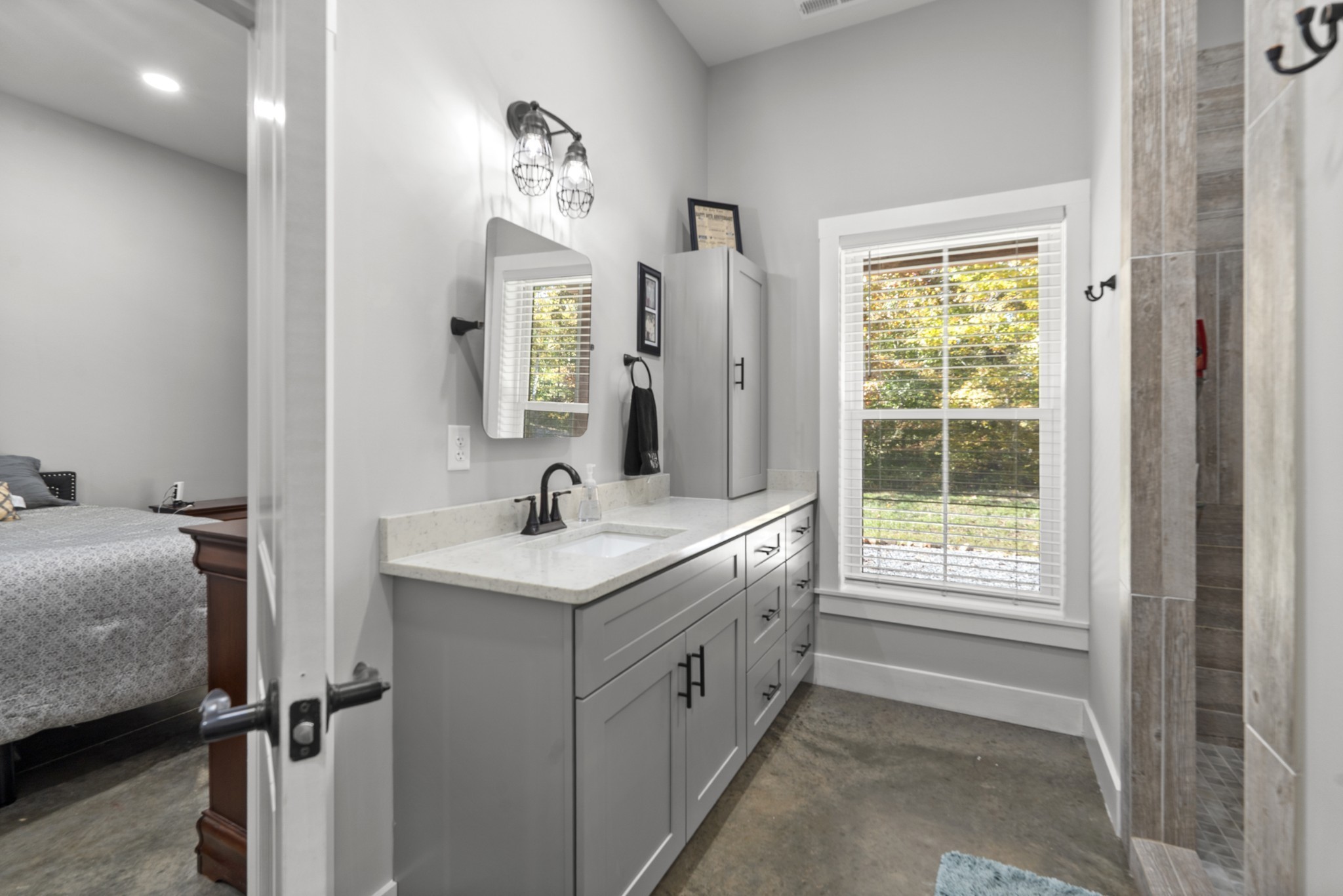 594 Highway 100 Centerville TN 37033