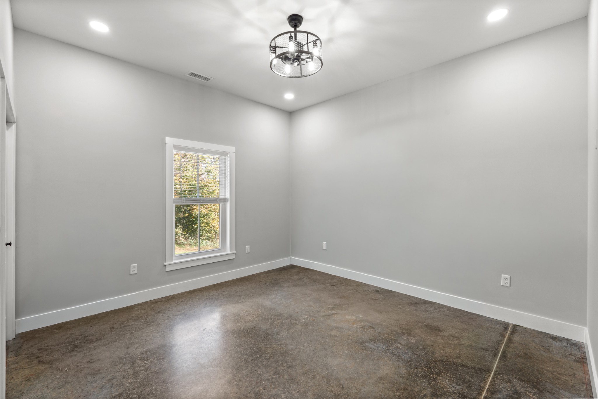 594 Highway 100 Centerville TN 37033