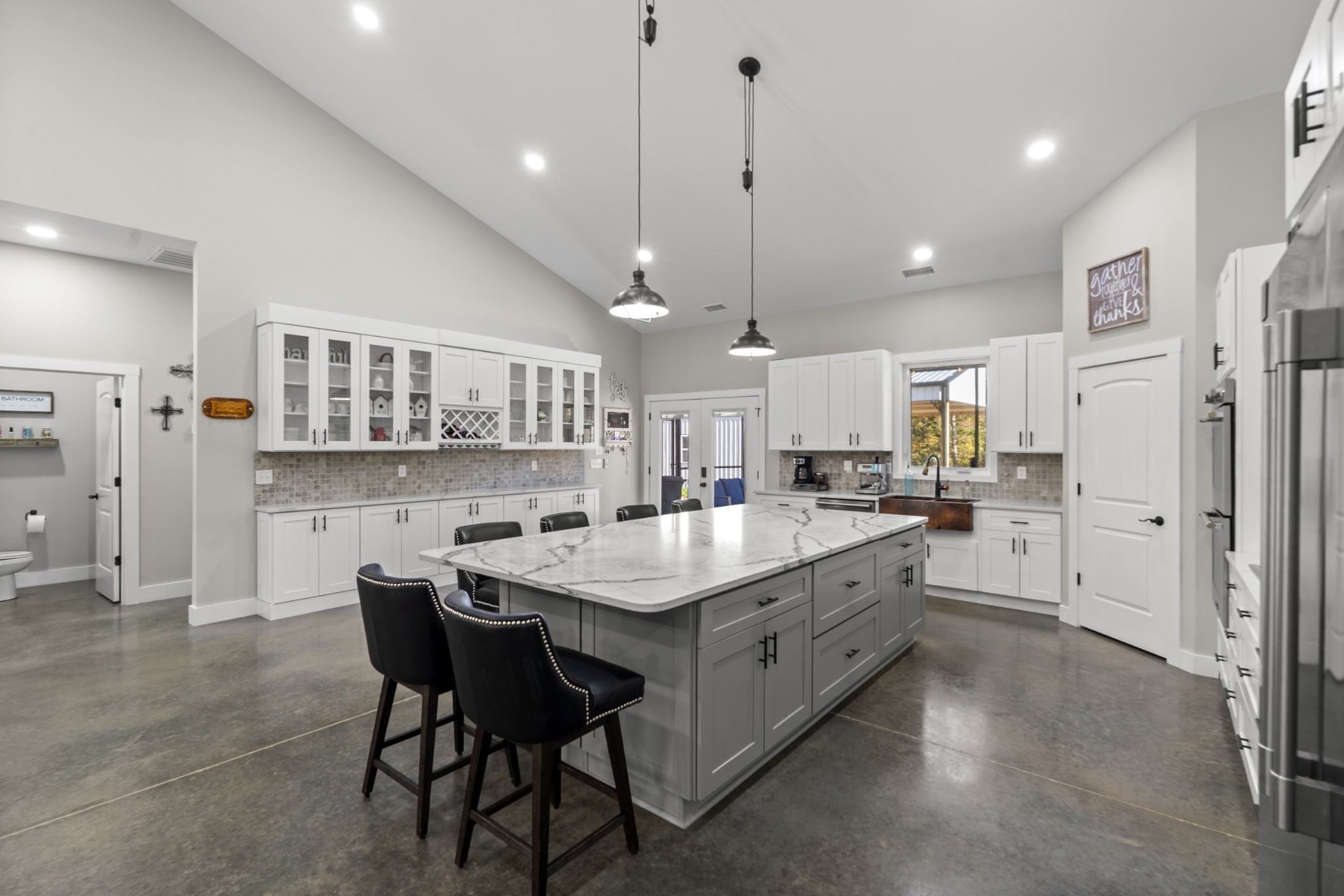 594 Highway 100 Centerville TN 37033