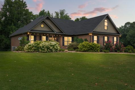 2711 Ernest Hawkins Road Columbia TN 38401