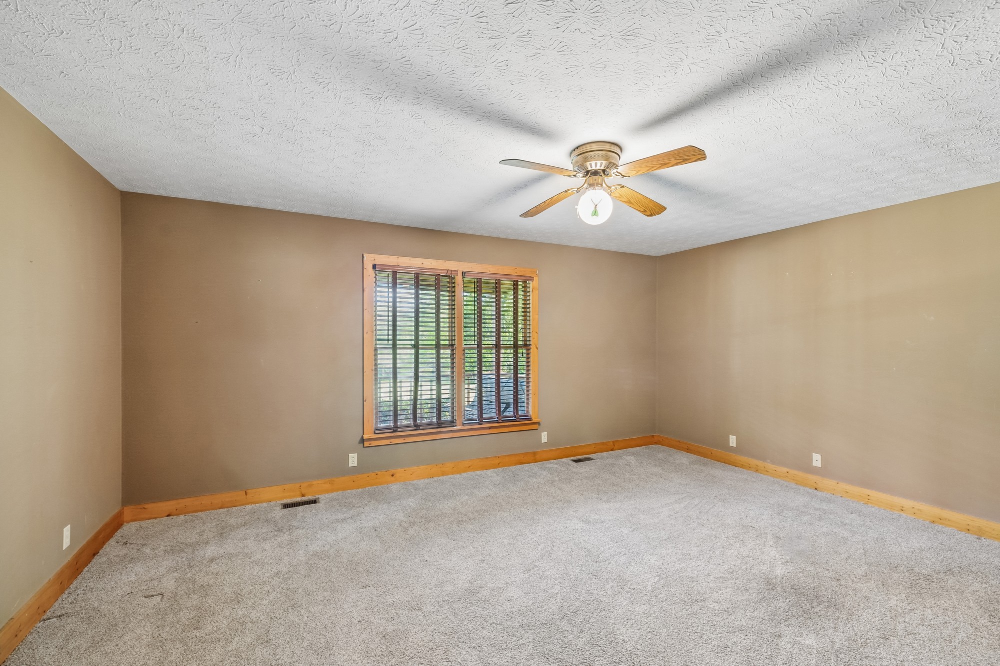 1650 Dickens Hill Road Bradyville TN 37026