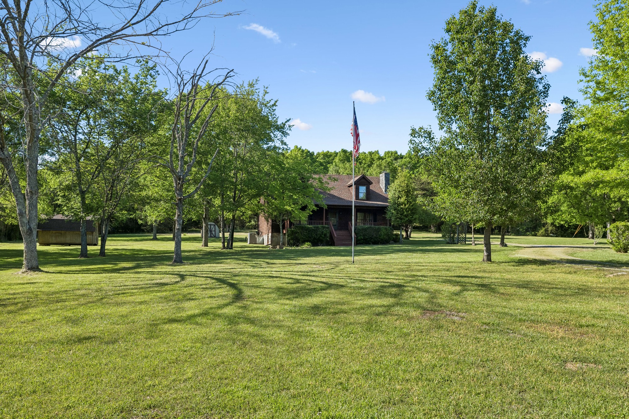 1650 Dickens Hill Road Bradyville TN 37026