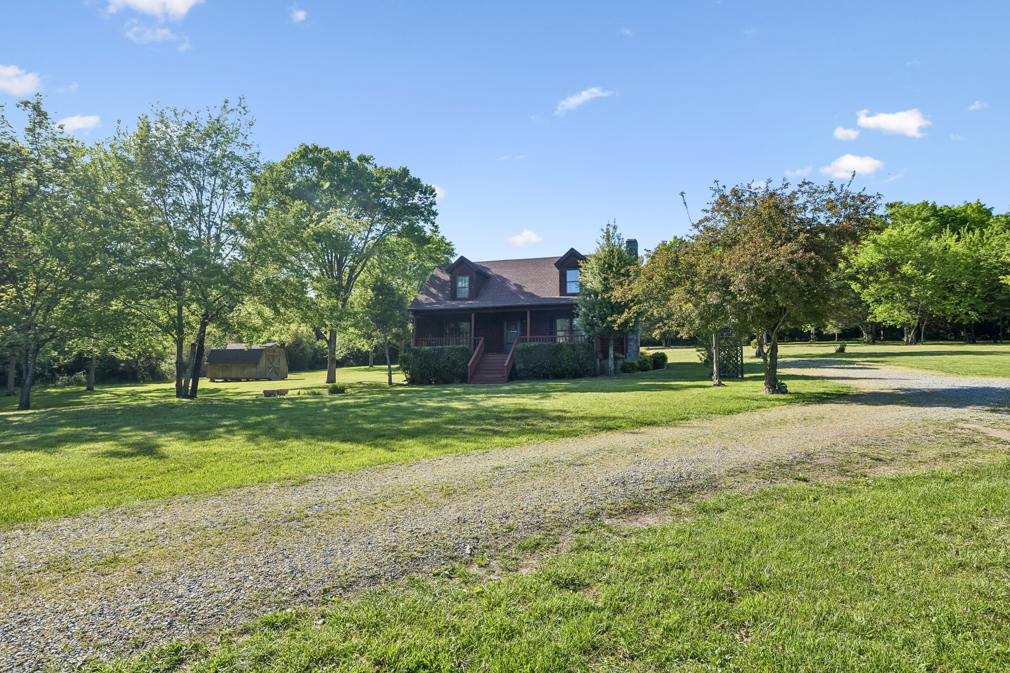 1650 Dickens Hill Road Bradyville TN 37026