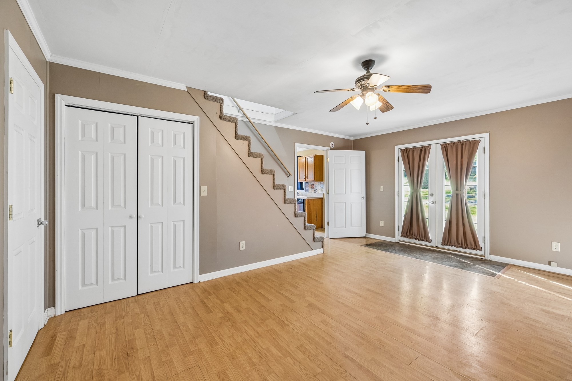 1650 Dickens Hill Road Bradyville TN 37026