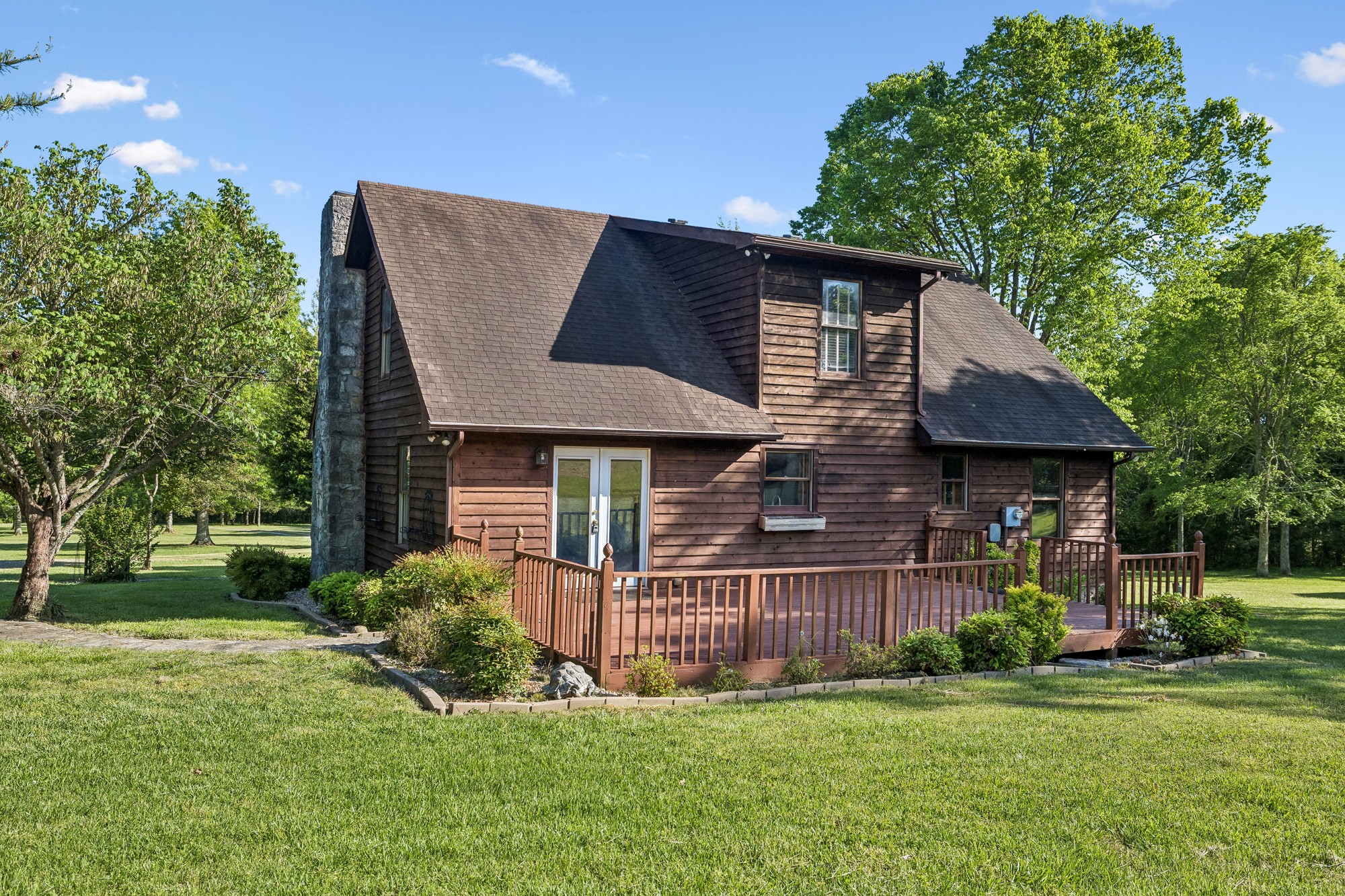 1650 Dickens Hill Road Bradyville TN 37026