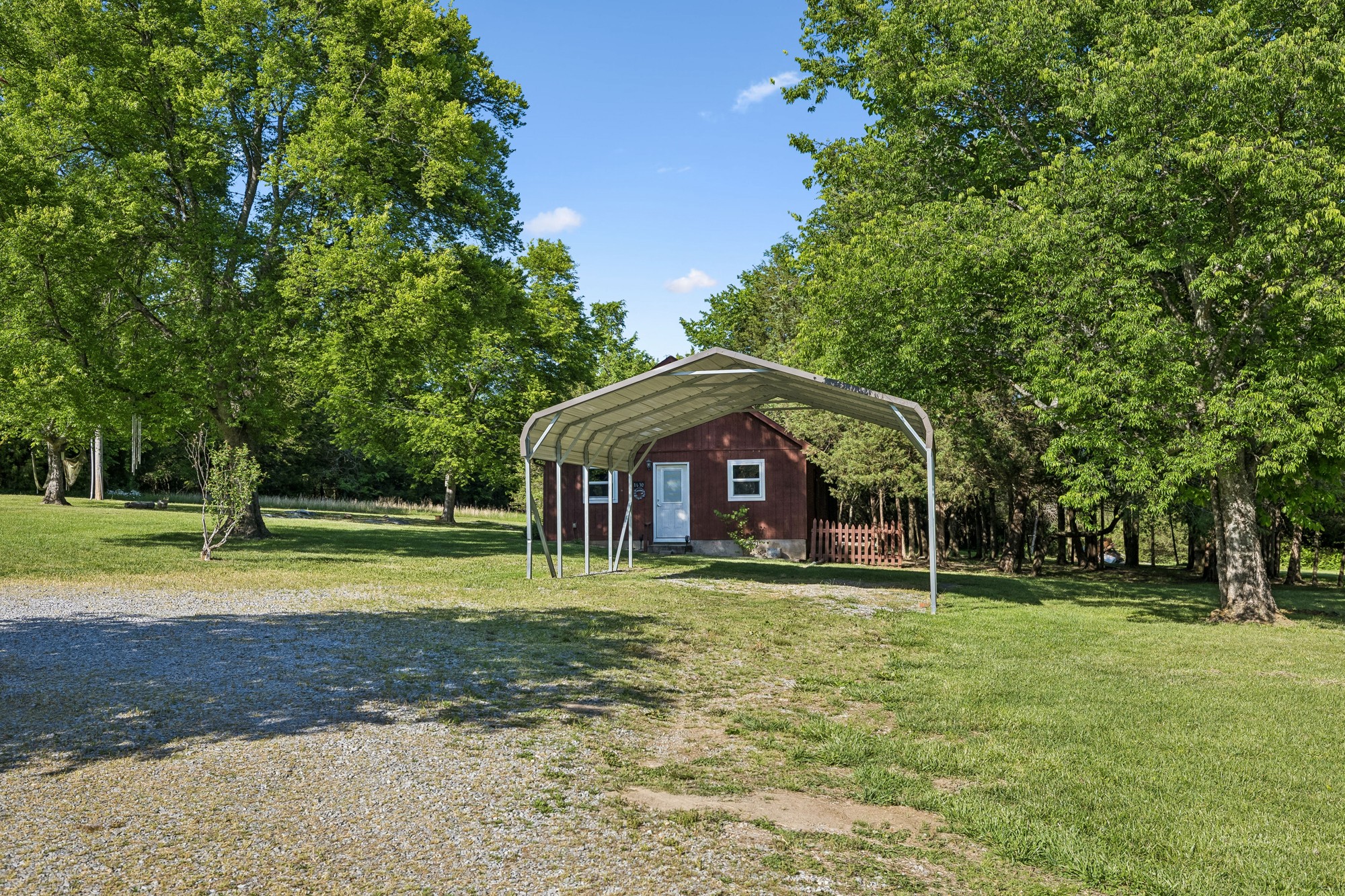 1650 Dickens Hill Road Bradyville TN 37026