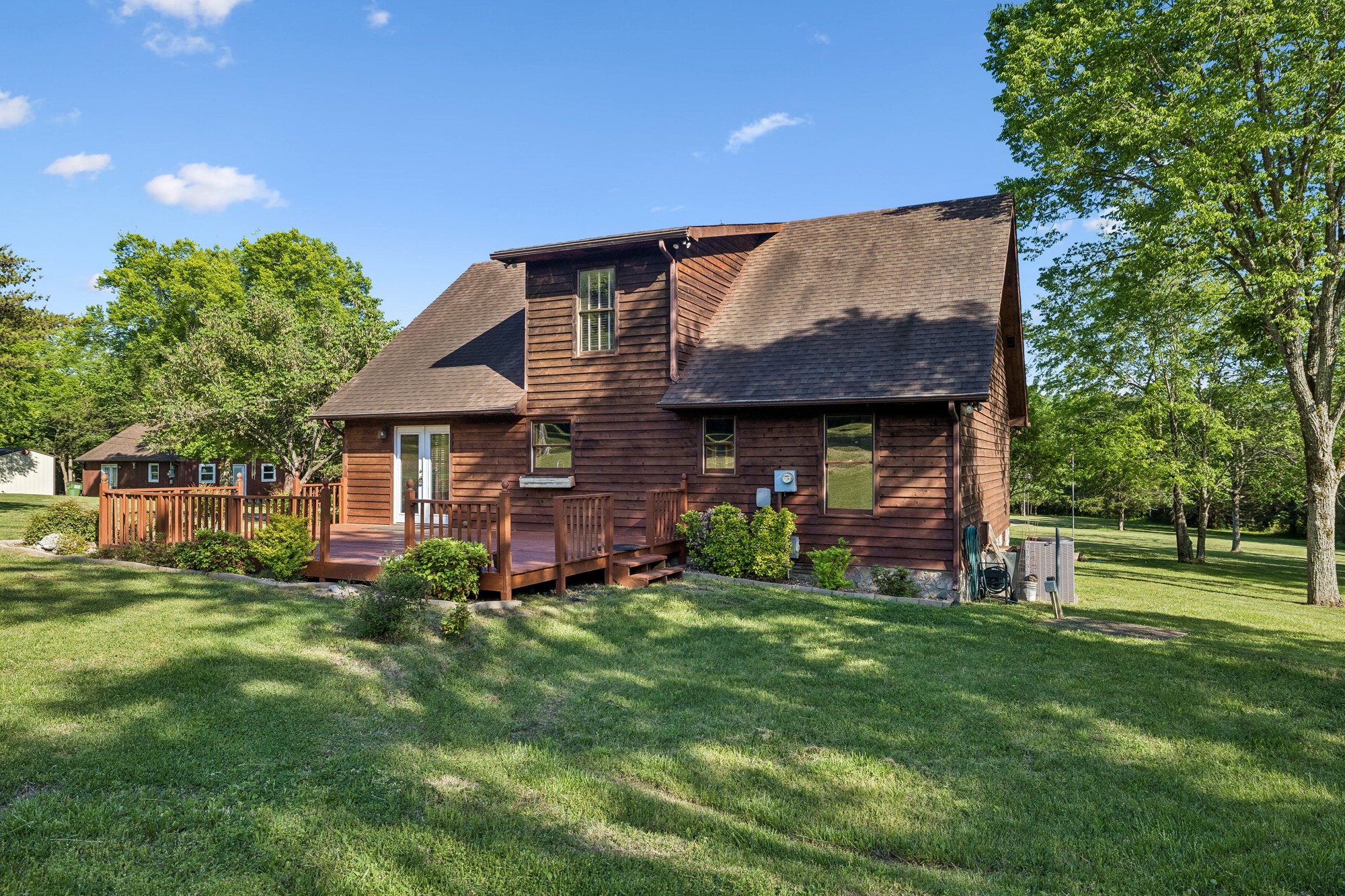1650 Dickens Hill Road Bradyville TN 37026