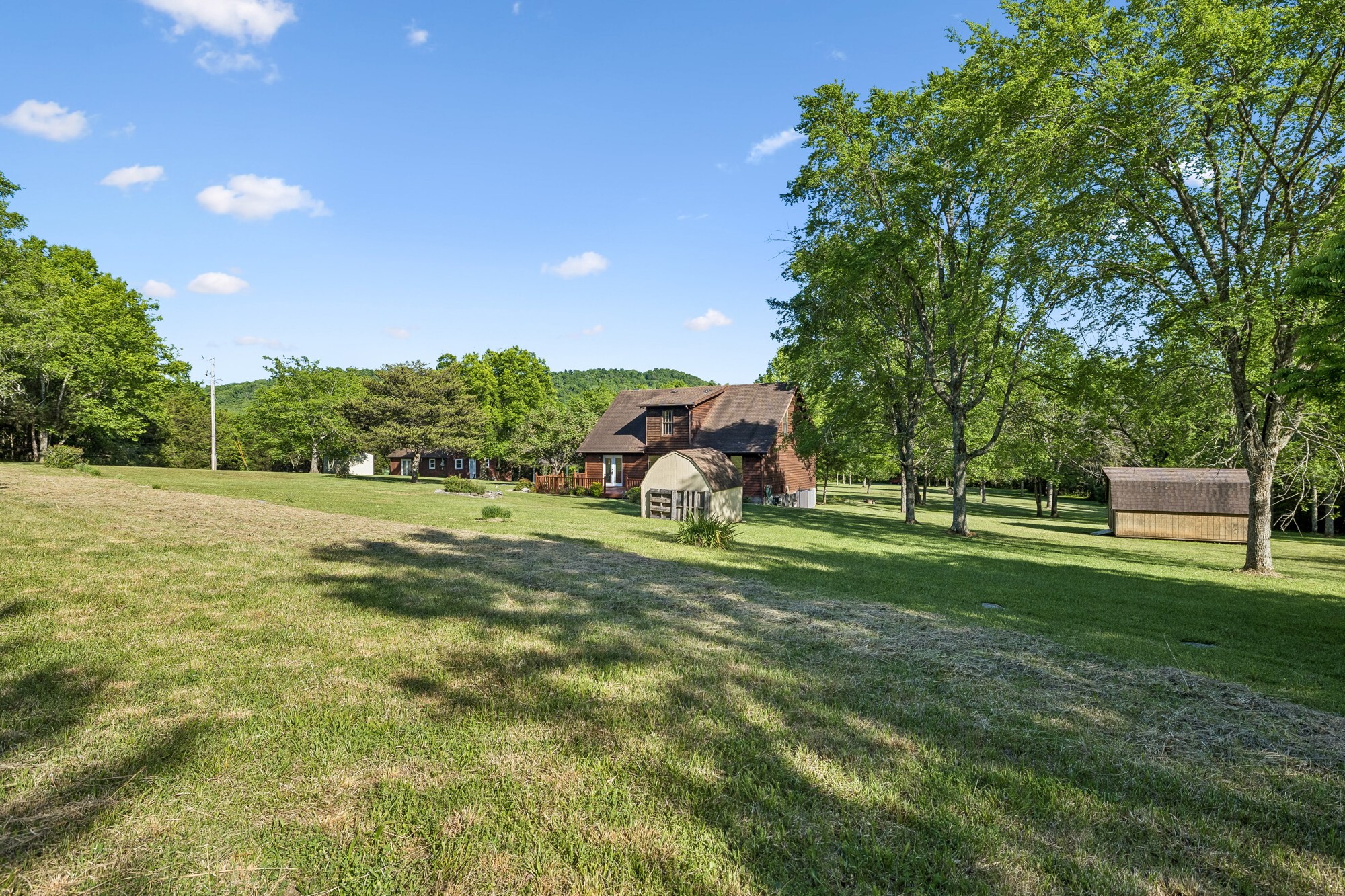 1650 Dickens Hill Road Bradyville TN 37026