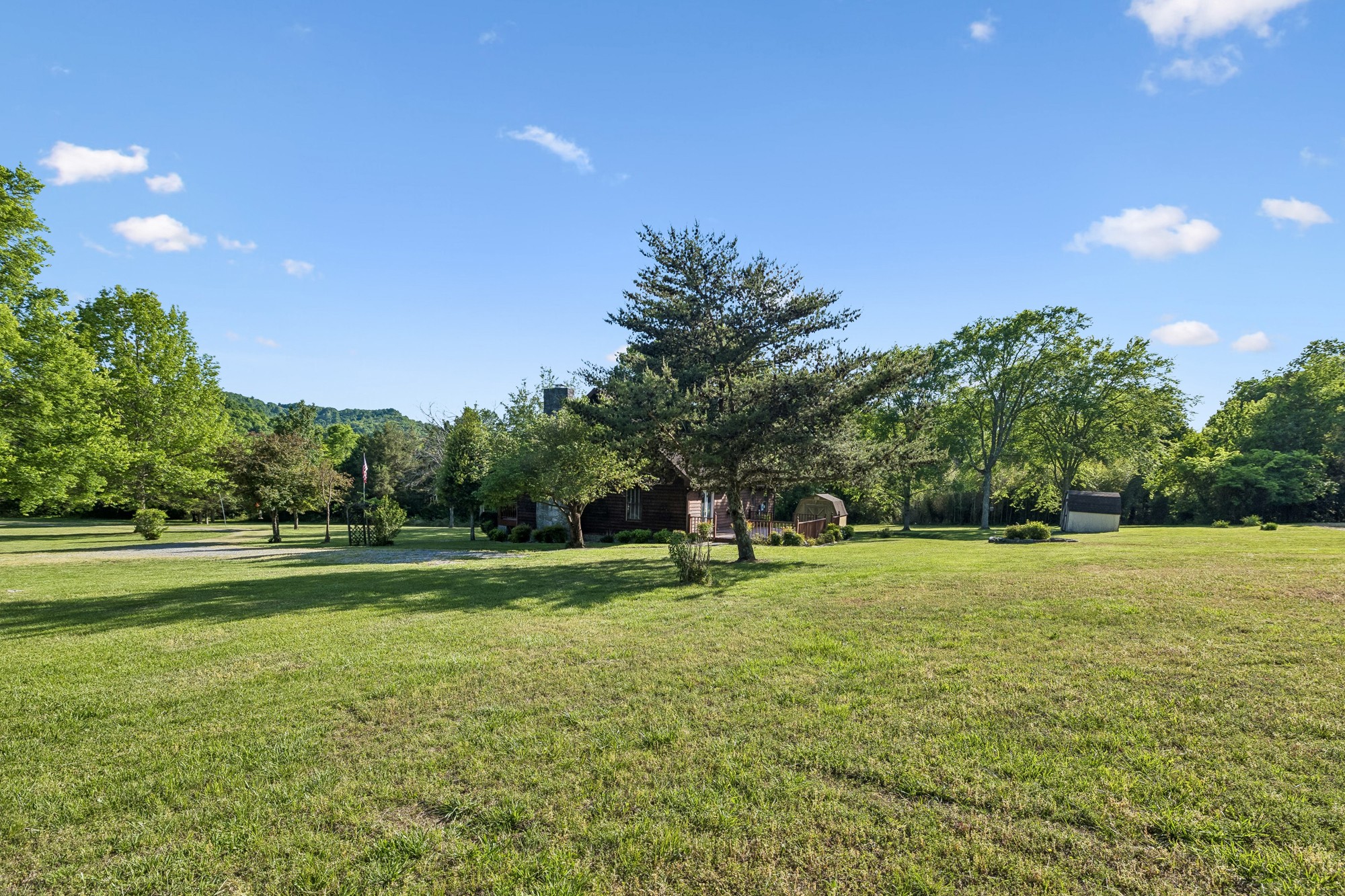 1650 Dickens Hill Road Bradyville TN 37026