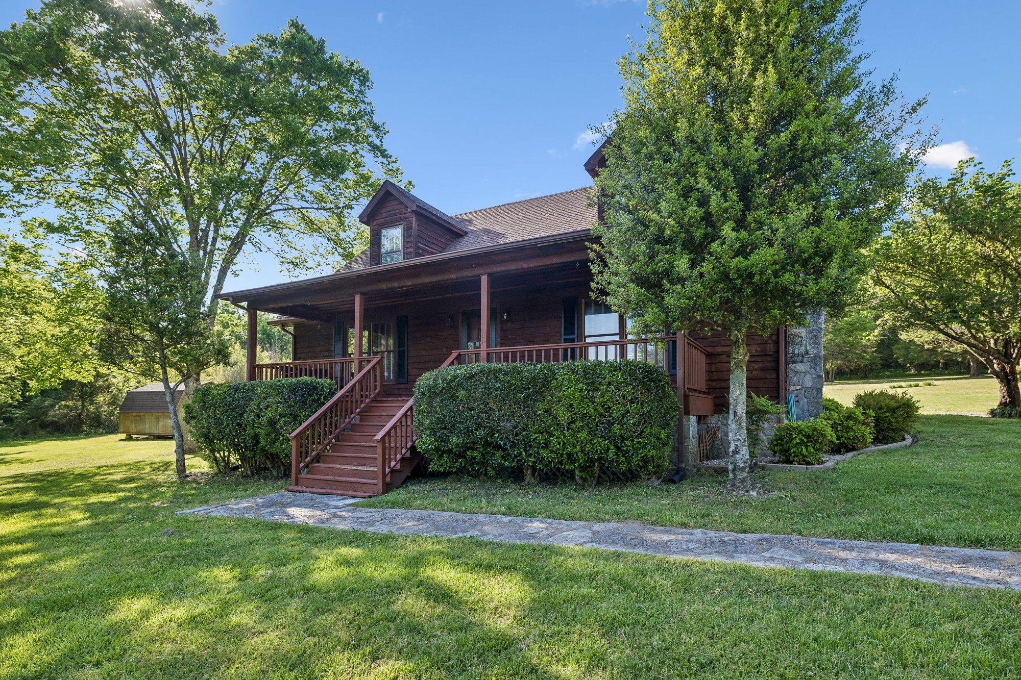 1650 Dickens Hill Road Bradyville TN 37026