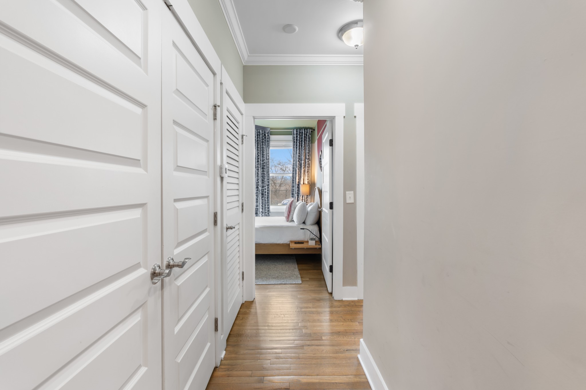 957 44th Ave, N Nashville TN 37209