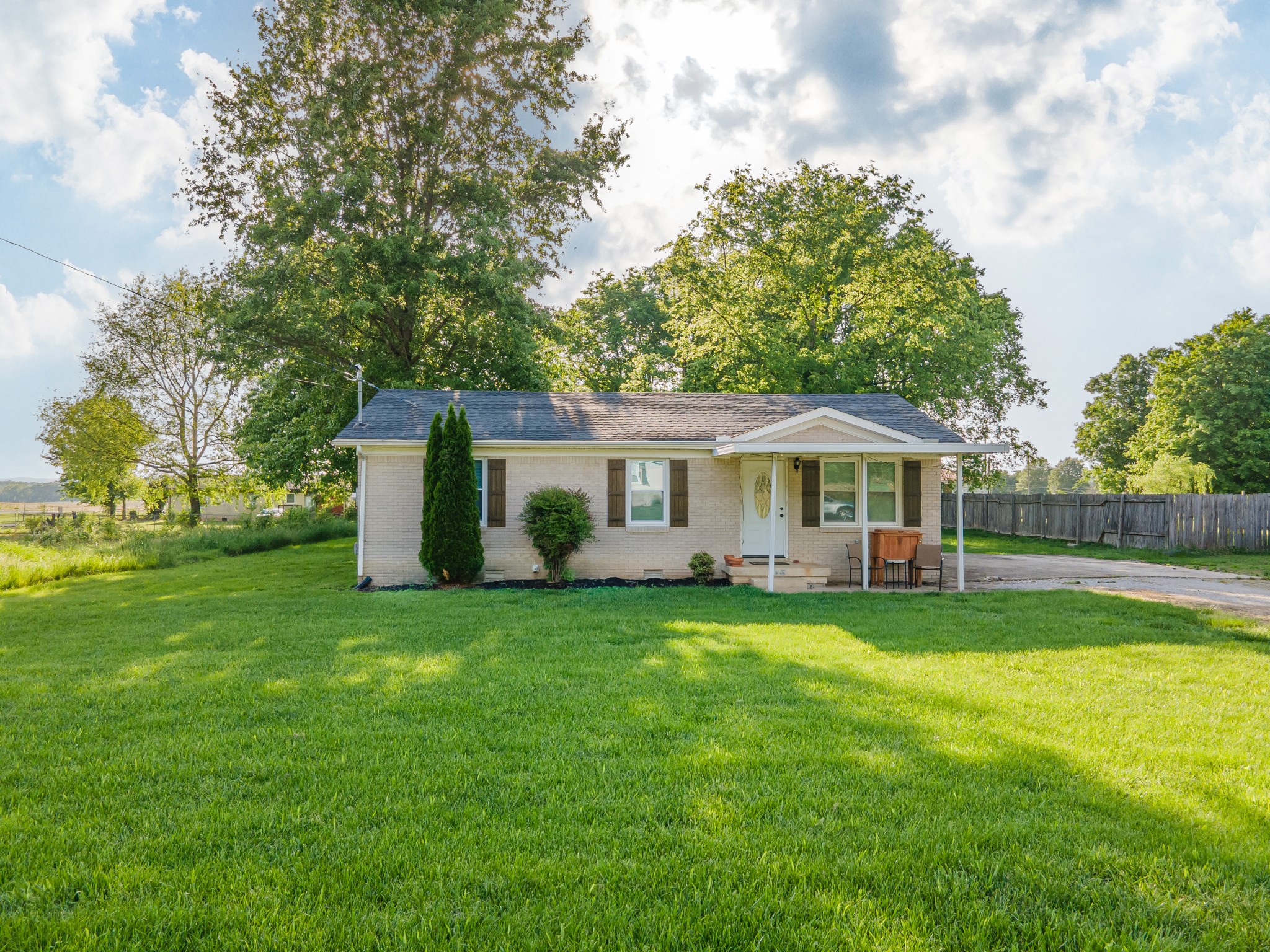 102 Lakeside Drive Columbia TN 38401