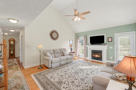 1002 Roland Court Cottontown TN 37048