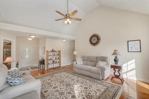 1002 Roland Court Cottontown TN 37048