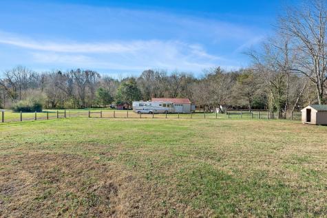 141 Mount Vernon Road Bethpage TN 37022