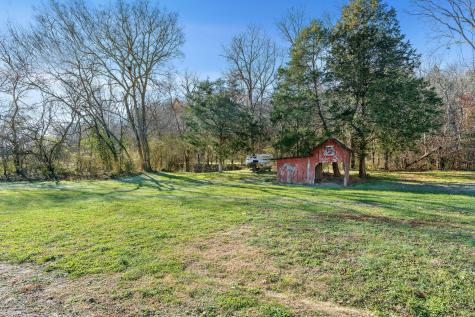 141 Mount Vernon Road Bethpage TN 37022