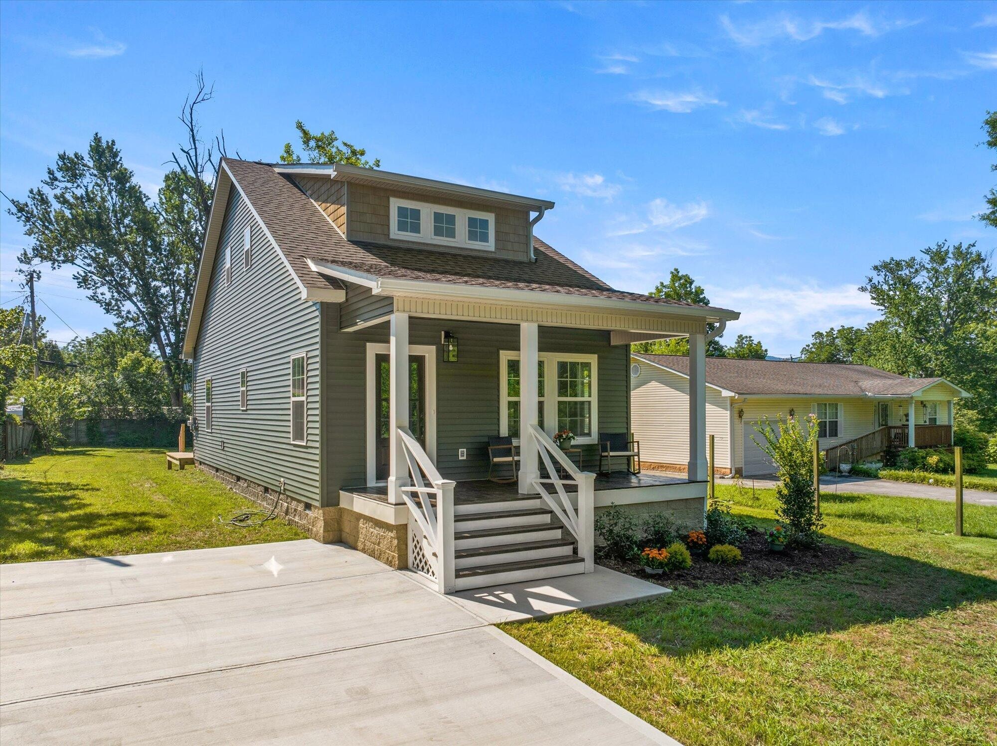 911 Indiana Avenue Etowah TN 37331