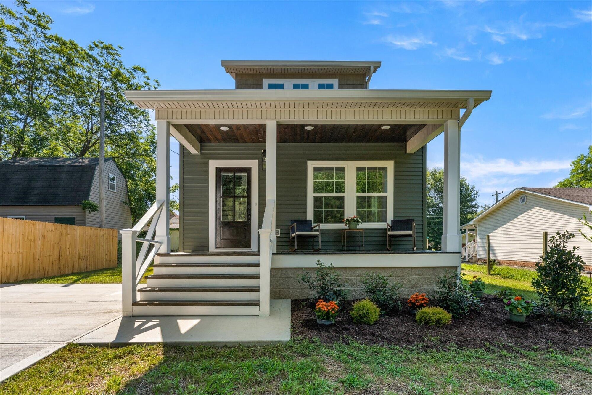 911 Indiana Avenue Etowah TN 37331