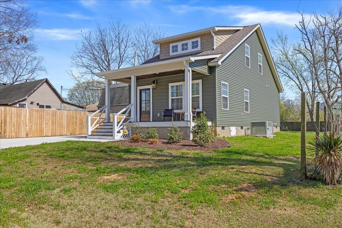 911 Indiana Avenue Etowah TN 37331